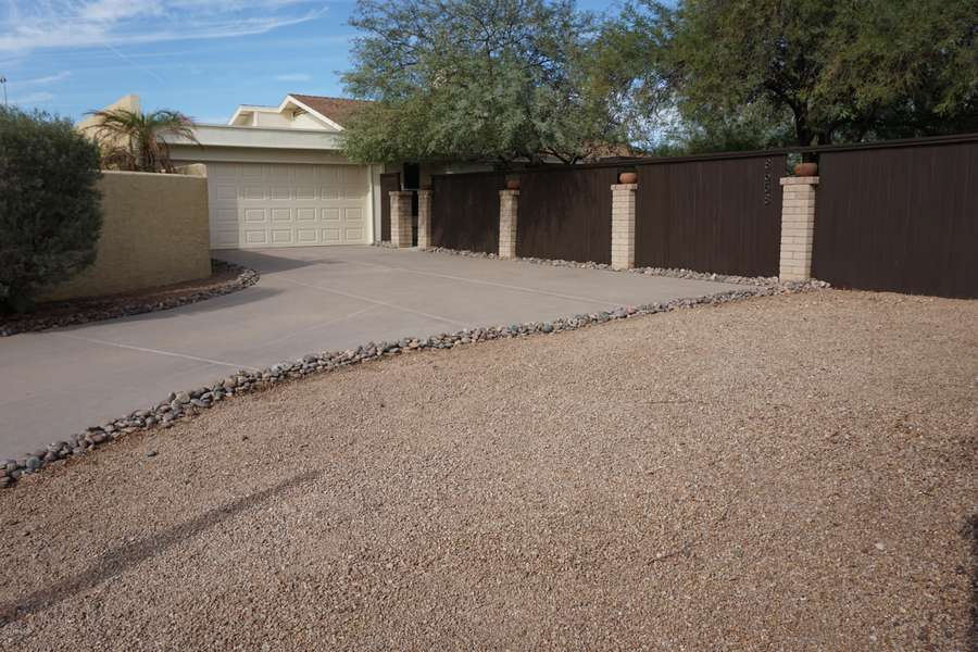 8658 E PORTLAND Street, Scottsdale, AZ 85257