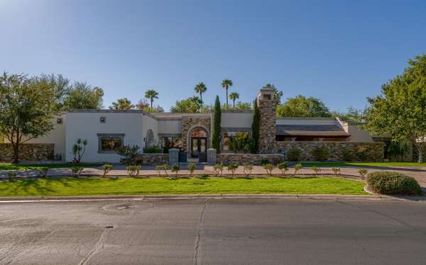 Paradise Valley, AZ 85253,4811 E BERYL Avenue