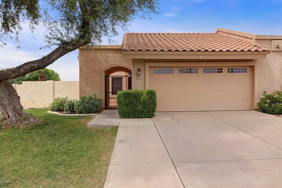 2352 W MISSION Drive, Chandler, AZ 85224