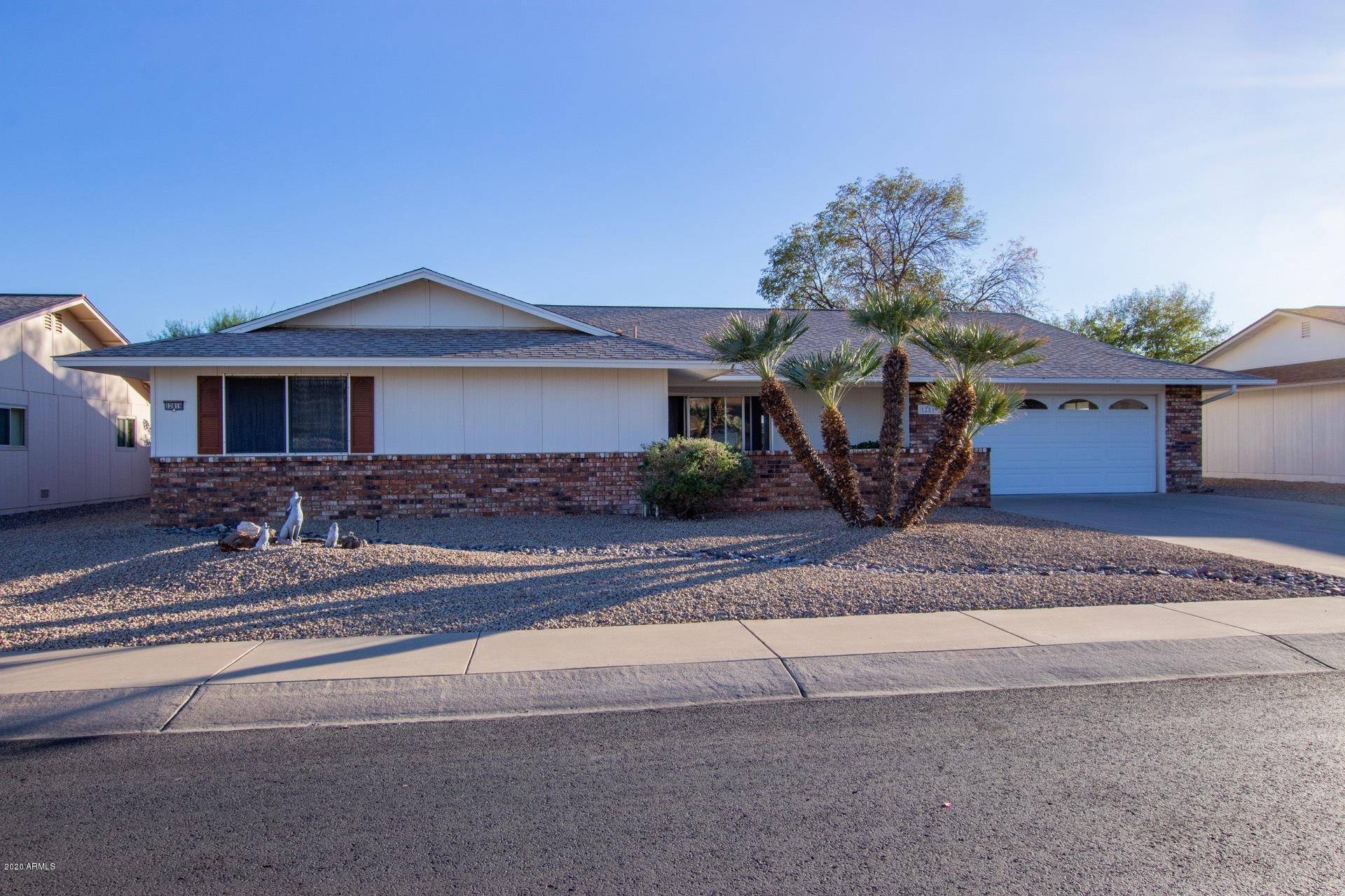 12819 W FLAGSTONE Drive, Sun City West, AZ 85375