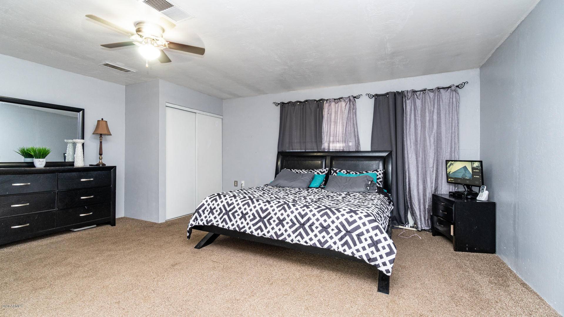Phoenix, AZ 85033,7313 W Indianola Avenue