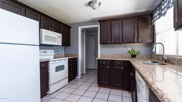 Phoenix, AZ 85033,7313 W Indianola Avenue