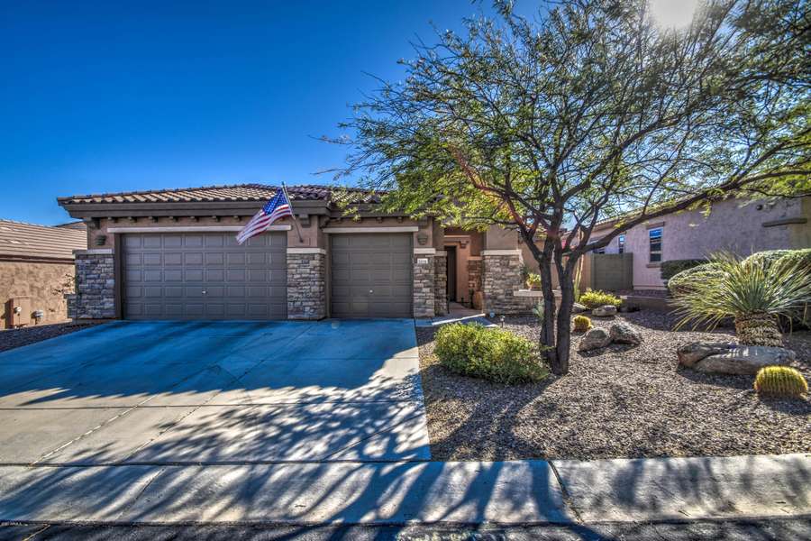 3319 W LINKS Drive, Phoenix, AZ 85086