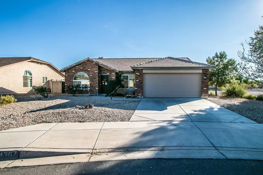 4307 E MEADOW LAND Drive, San Tan Valley, AZ 85140