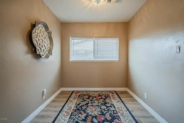 Phoenix, AZ 85014,1321 E WELDON Avenue