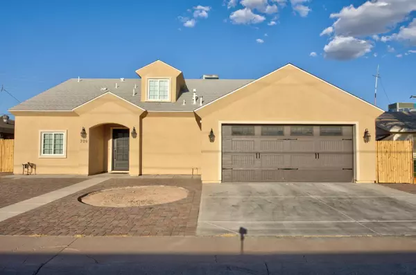 709 S PRIEST Drive, Tempe, AZ 85281