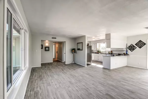 Queen Creek, AZ 85142,18551 E VIA DE PALMAS --