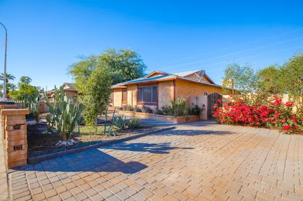 Phoenix, AZ 85040,5238 S 46TH Place