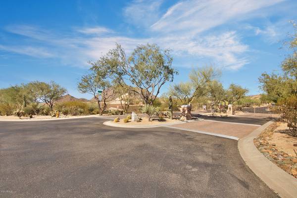 12122 E WHISPERING WIND Drive #9, Scottsdale, AZ 85255