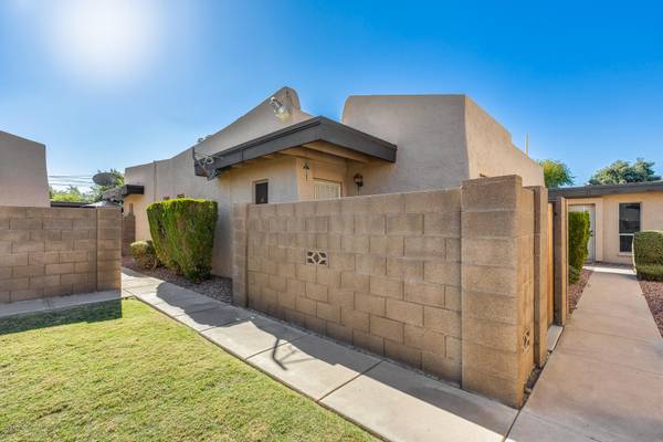 Mesa, AZ 85201,231 N ROBSON -- #14