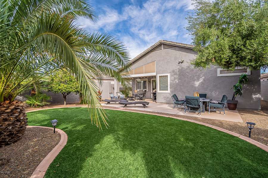 37 E LUPINE Place, San Tan Valley, AZ 85143