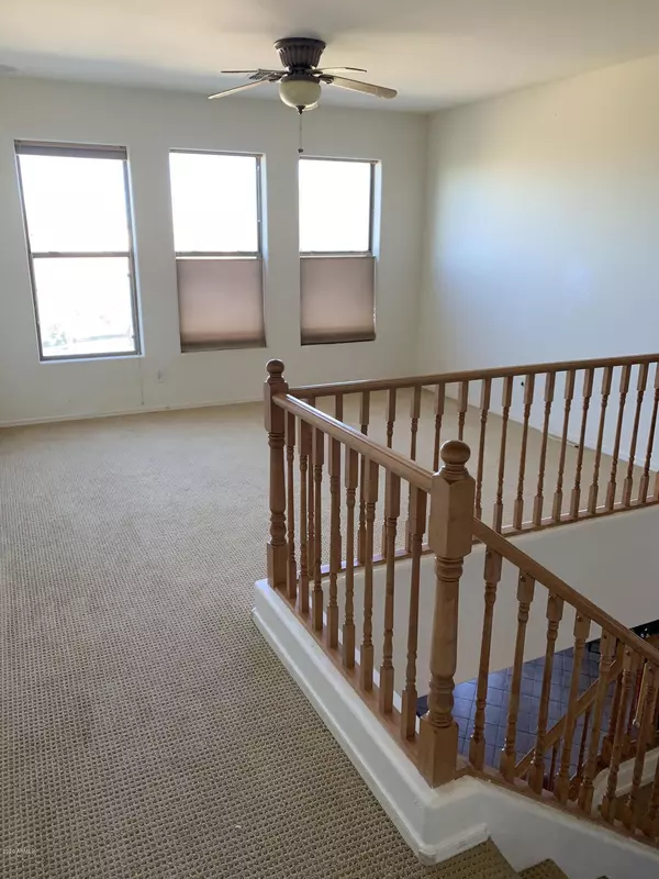 Tolleson, AZ 85353,9926 W RAYMOND Street