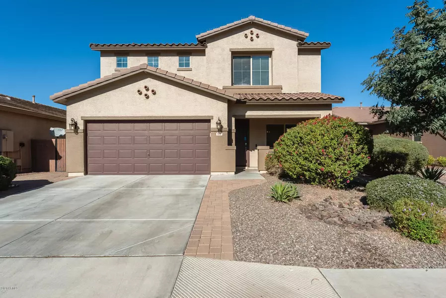 886 W TRELLIS Road, San Tan Valley, AZ 85140