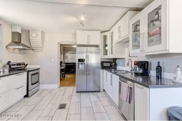 Phoenix, AZ 85007,1526 W MONROE Street
