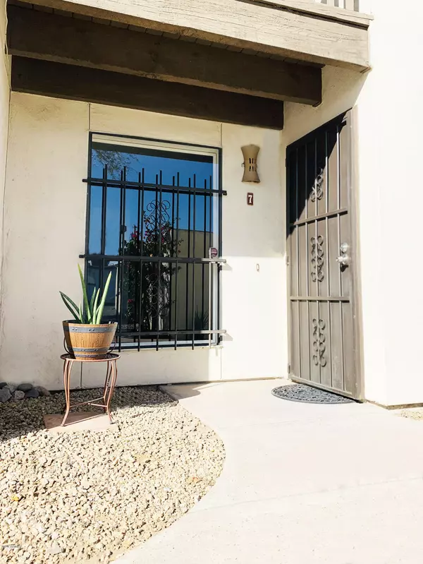 1702 E OCOTILLO Road #7, Phoenix, AZ 85016