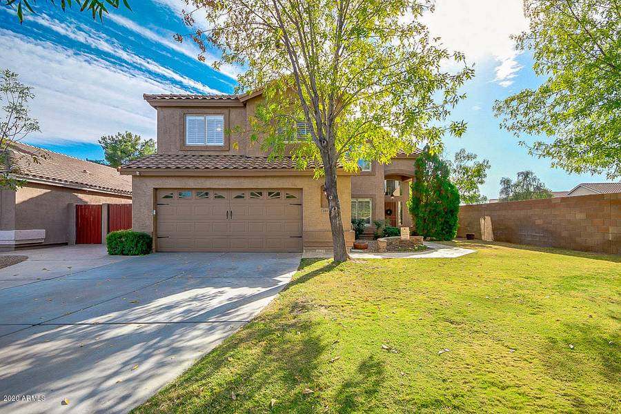 1011 E WINDSOR Drive, Gilbert, AZ 85296