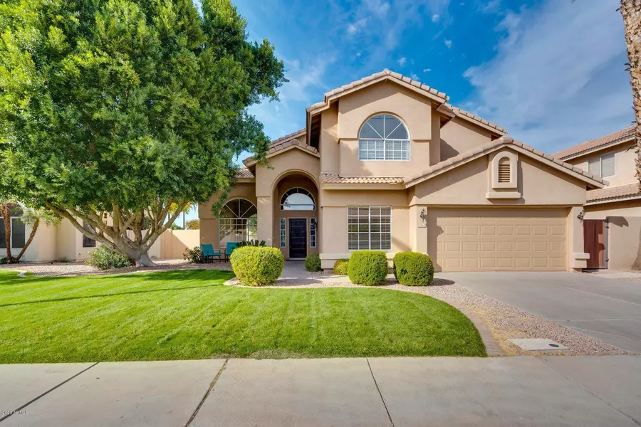 2156 E BEACHCOMBER Drive, Gilbert, AZ 85234