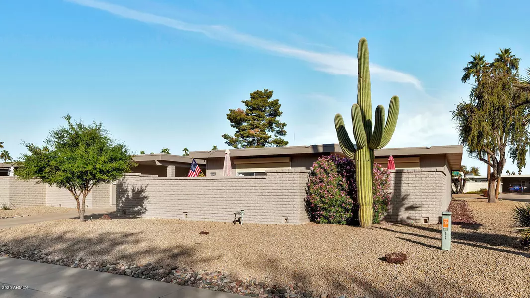 9704 W REDWOOD Drive, Sun City, AZ 85351