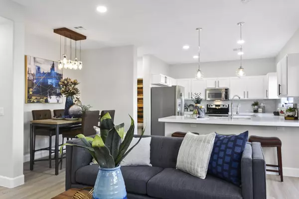 Phoenix, AZ 85018,2929 N 37TH Street #2