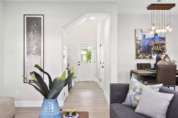 Phoenix, AZ 85018,2929 N 37TH Street #2