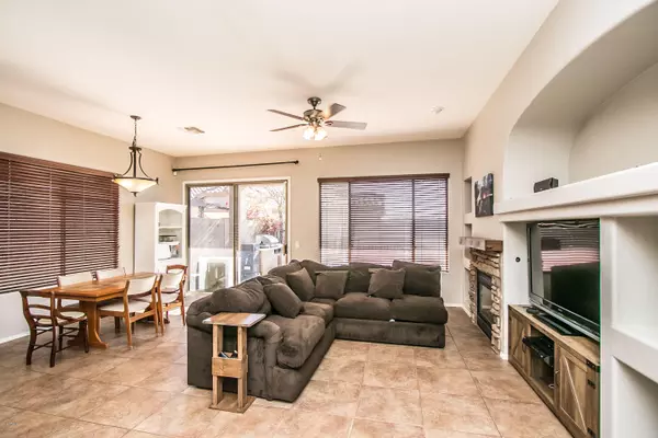 Phoenix, AZ 85045,2925 W GLENHAVEN Drive