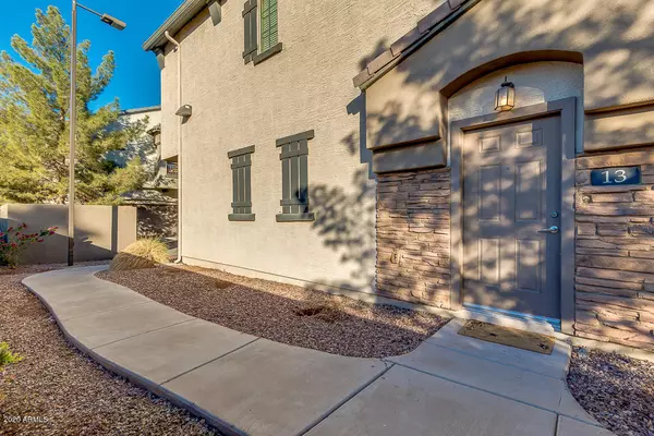 Chandler, AZ 85224,2727 N PRICE Road #13