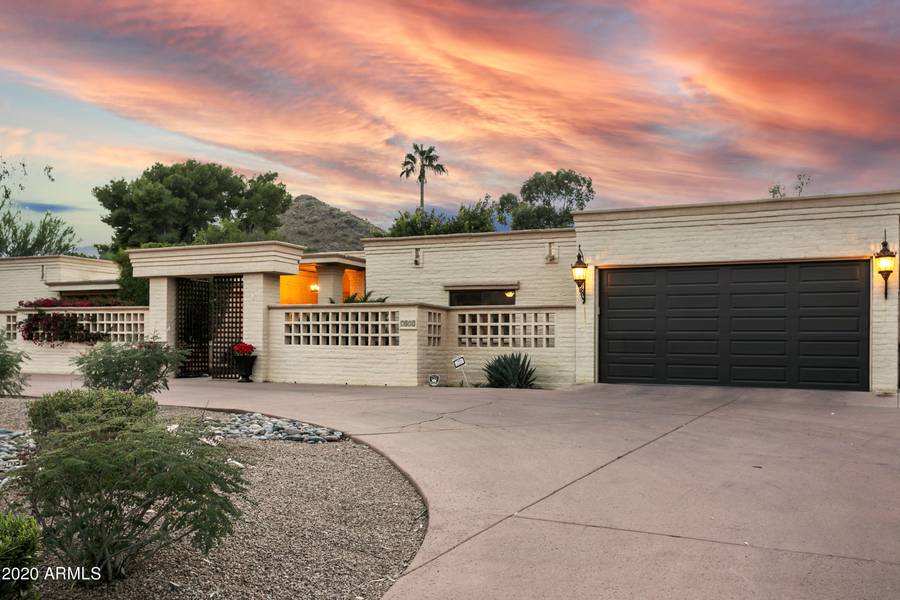 7822 N RIDGEVIEW Drive, Paradise Valley, AZ 85253