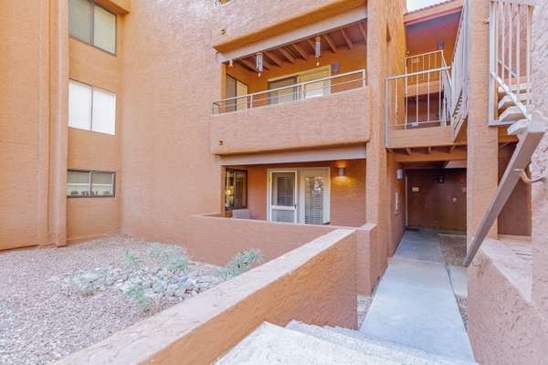 Phoenix, AZ 85032,4704 E PARADISE VILLAGE Parkway #107