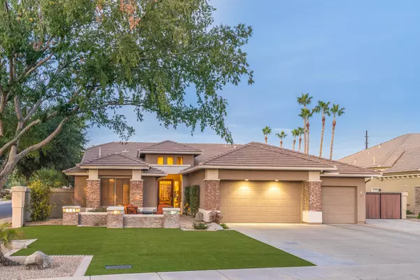214 W SECRETARIAT Drive, Tempe, AZ 85284