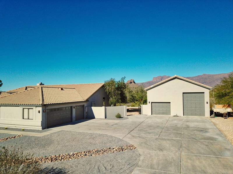 10096 E SLEEPY HOLLOW Trail, Gold Canyon, AZ 85118