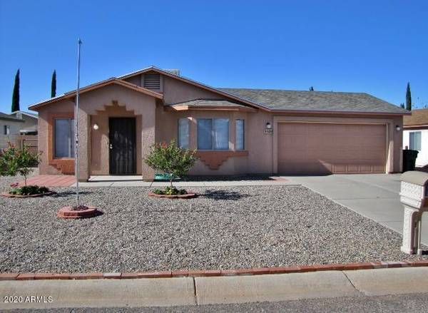 109 TOMAHAWK Drive, Huachuca City, AZ 85616