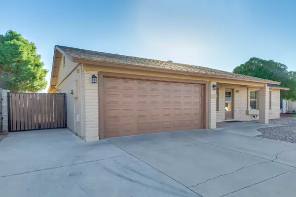 Glendale, AZ 85304,5247 W LUPINE Avenue