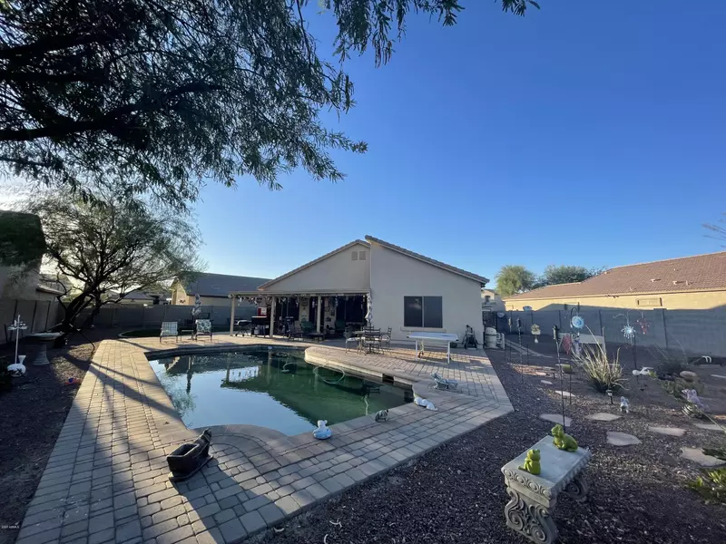 975 S 240TH Drive, Buckeye, AZ 85326