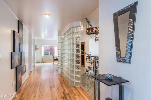 Phoenix, AZ 85021,1 W CHERYL Drive