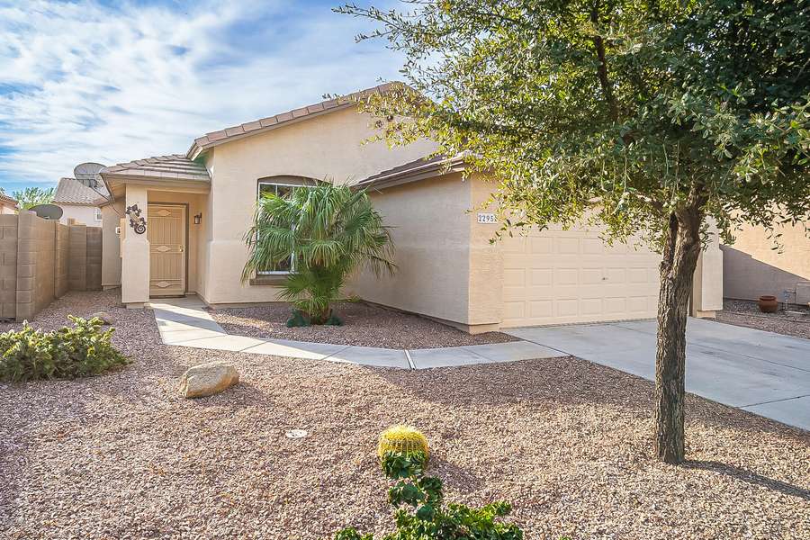 22951 W GARDENIA Drive, Buckeye, AZ 85326