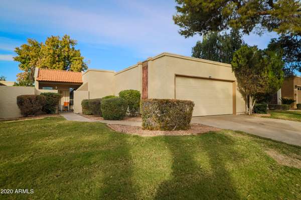 Mesa, AZ 85206,480 LEISURE WORLD --