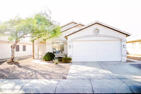 15927 W SMOKEY Drive, Surprise, AZ 85374