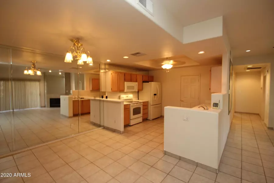 10410 N CAVE CREEK Road #1121, Phoenix, AZ 85020