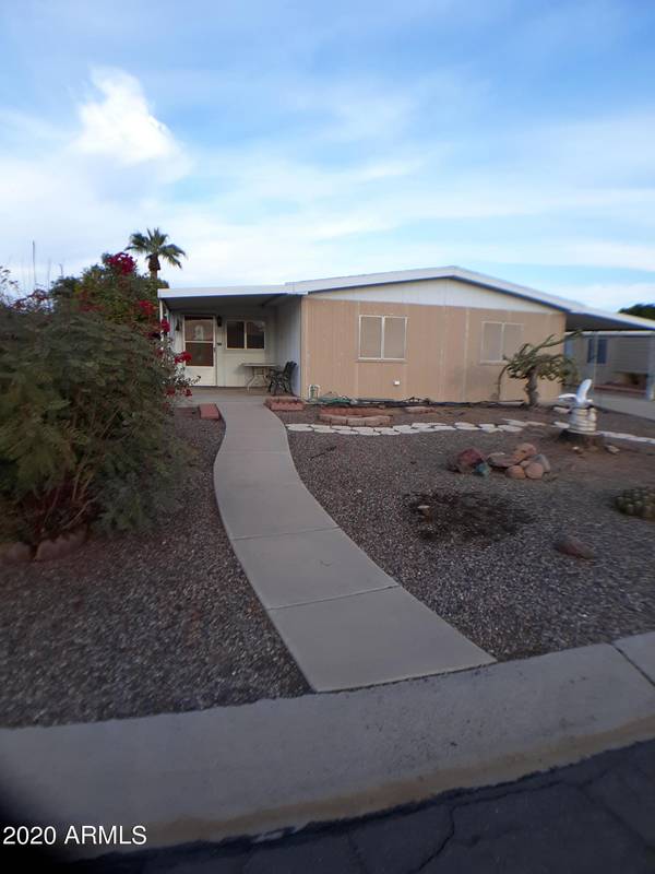 8945 E SUN LAKES Boulevard S, Sun Lakes, AZ 85248