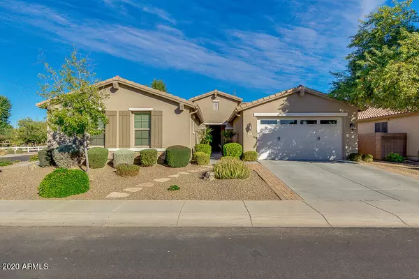 2436 E DONATO Drive, Gilbert, AZ 85298