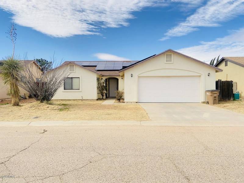 504 N ELIZABETH Avenue, Douglas, AZ 85607