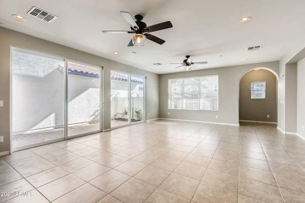 Peoria, AZ 85383,12325 W ESSIG Way