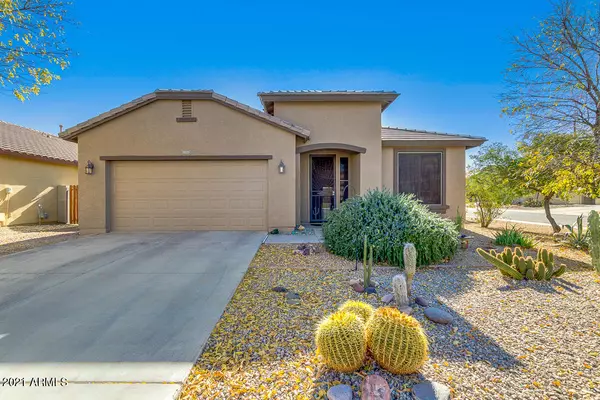 1273 W Desert Hollow Drive, San Tan Valley, AZ 85143