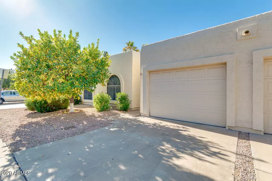 454 S GREENSIDE Court, Mesa, AZ 85208