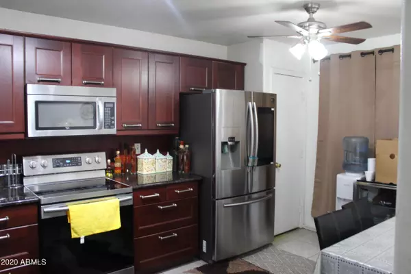 Glendale, AZ 85303,7341 N 70TH Drive