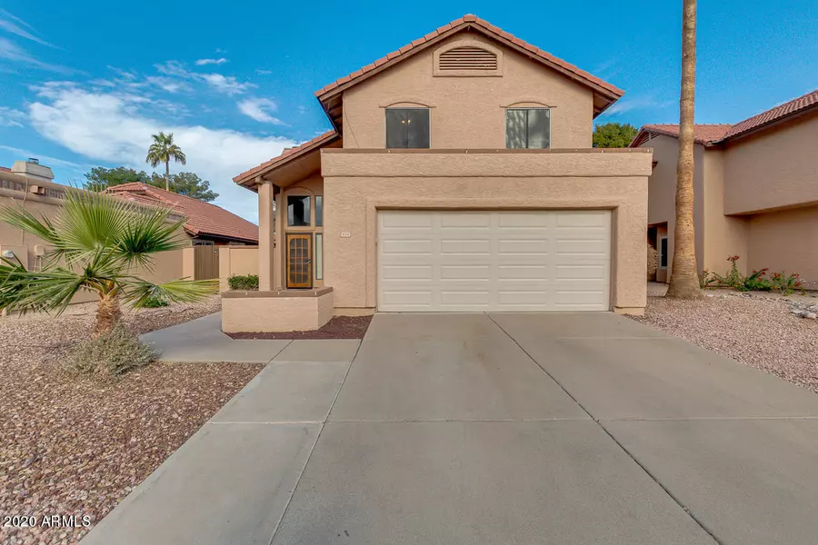 958 E ROCKWELL Drive, Chandler, AZ 85225