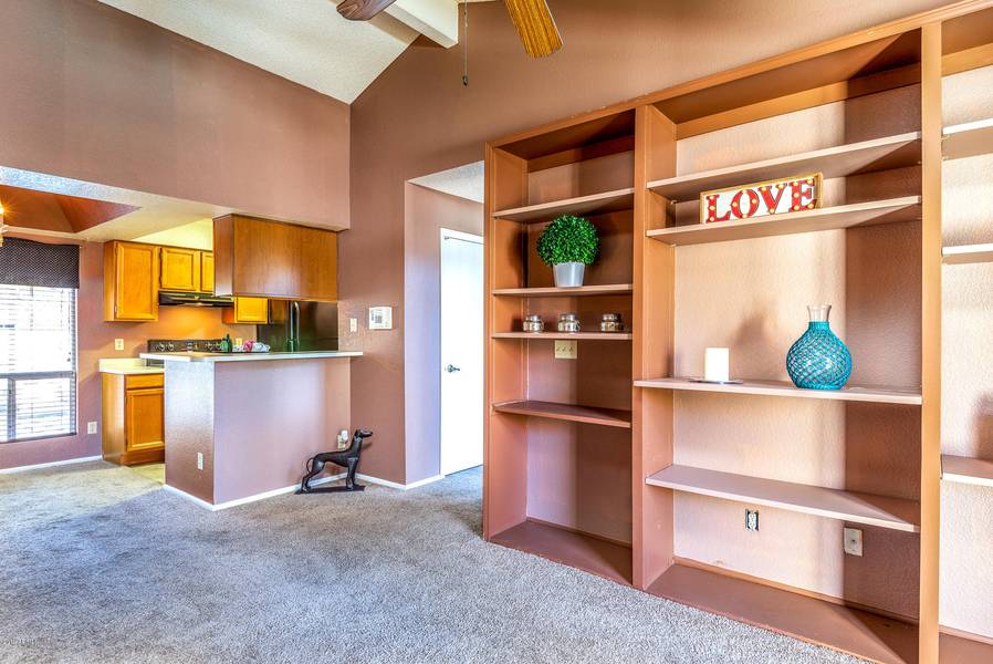 10610 S 48TH Street #2047, Phoenix, AZ 85044