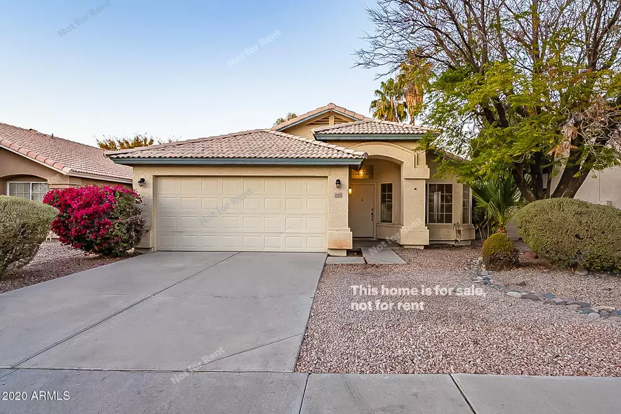 1074 W OLIVE Avenue, Gilbert, AZ 85233