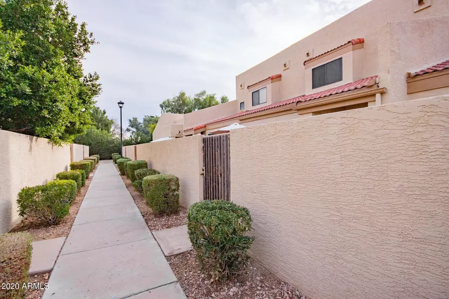 4736 W ALICE Avenue, Glendale, AZ 85302