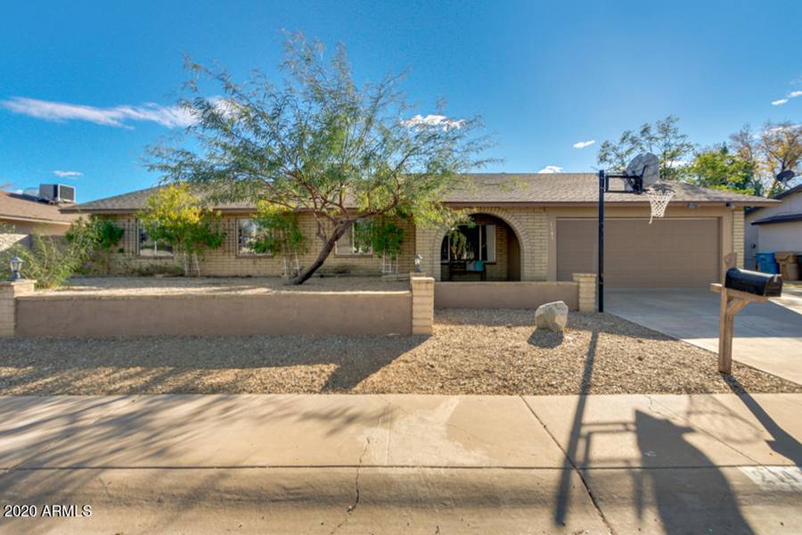 2141 W MAPLE Drive, Phoenix, AZ 85027